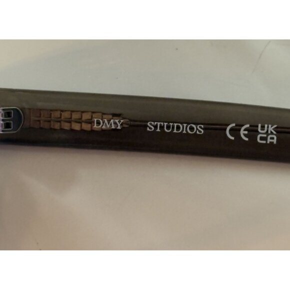 DMY Studios Louise DMYSUN16TOY in Transparent Oyster - Picture 7 of 7